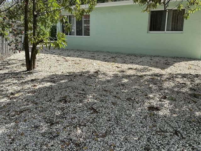 Home for sale at 700 SW 28th Ter - photo 7481577