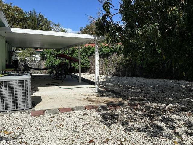 Home for sale at 700 SW 28th Ter - photo 7481584