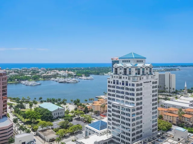 1-bedroom condo for rent in West Palm Beach - 701 S Olive Avenue 1209 - MondialRealty