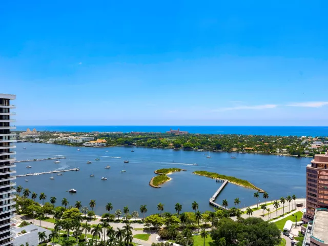 1-bedroom condo for rent in West Palm Beach - 701 S Olive Avenue 1209 - MondialRealty