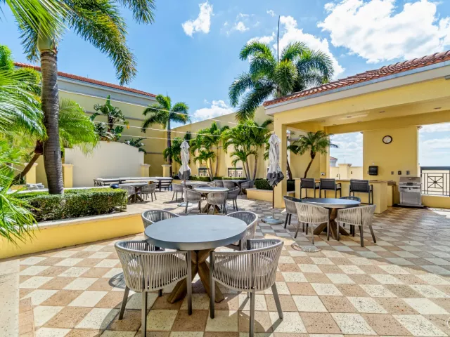 1-bedroom condo for rent in West Palm Beach - 701 S Olive Avenue 1209 - MondialRealty