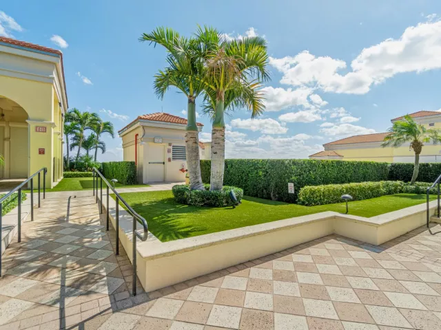 1-bedroom condo for rent in West Palm Beach - 701 S Olive Avenue 1209 - MondialRealty