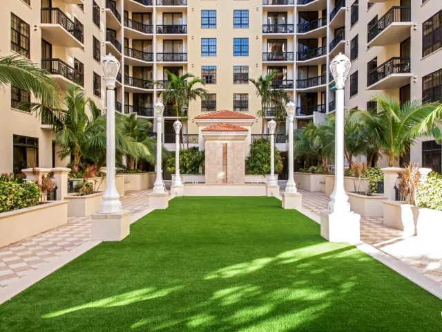 1-bedroom condo for rent in West Palm Beach - 701 S Olive Avenue 1209 - MondialRealty