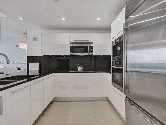 Apartment for sale  Unit #2003 - photo 7498614