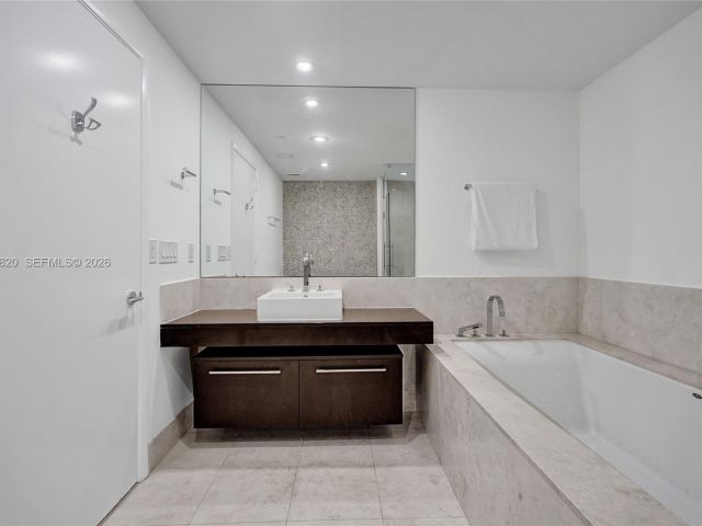 Apartment for sale  Unit #2003 - photo 7498638