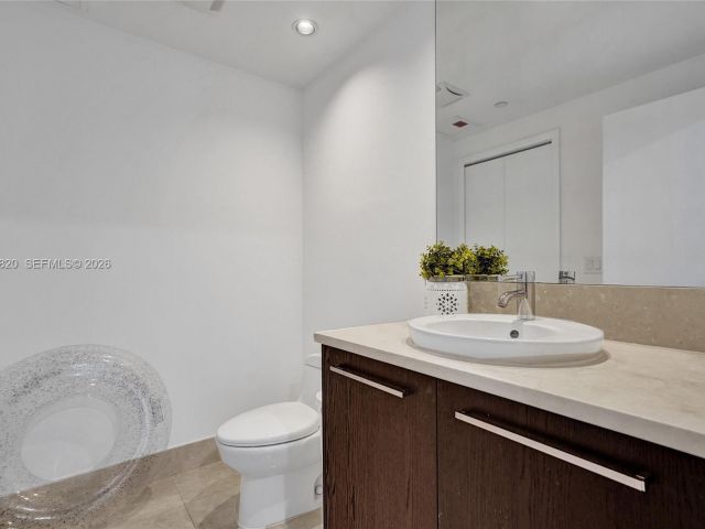 Apartment for sale  Unit #2003 - photo 7498641