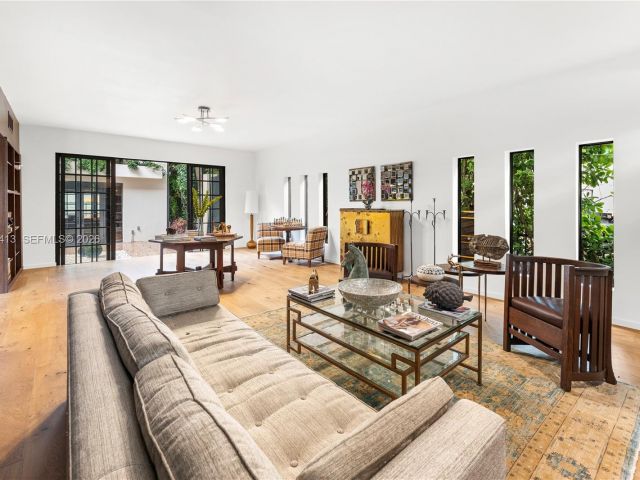 Home for sale at 1277 N Venetian Way - photo 7520614