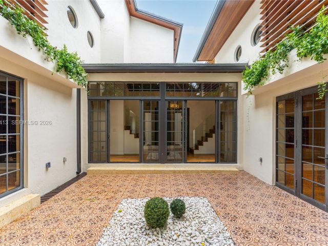 Home for sale at 1277 N Venetian Way - photo 7520626