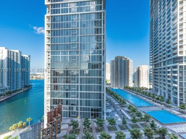 2-bedroom condo for sale in Miami - 495 Brickell Ave 511 - MondialRealty