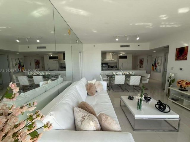 Apartment for sale  Unit #511 - photo 7520254