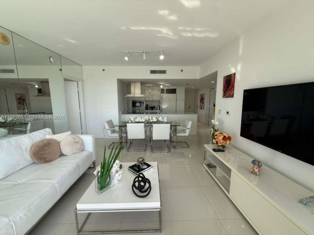 Apartment for sale  Unit #511 - photo 7520255