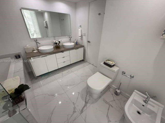 Apartment for sale  Unit #511 - photo 7520259