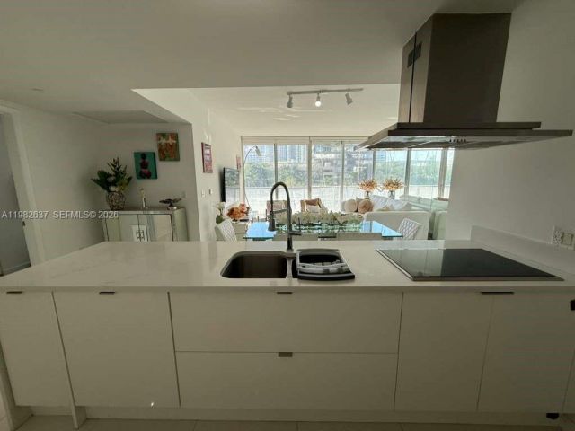 Apartment for sale  Unit #511 - photo 7520264