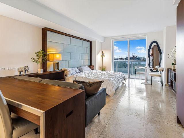 condo for rent in Miami - 50 Biscayne Blvd 907 - MondialRealty