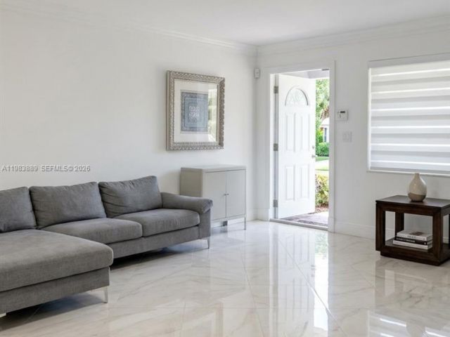 Home for sale at 804 NE 2nd St - photo 7461942