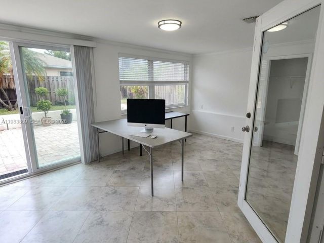 Home for sale at 804 NE 2nd St - photo 7461944