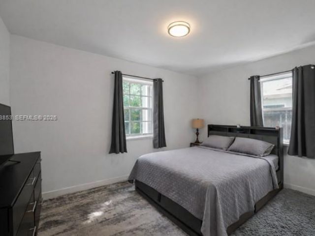 2-bedroom home for rent in Fort Lauderdale - 1445 NW 6th Ave 1445 - MondialRealty