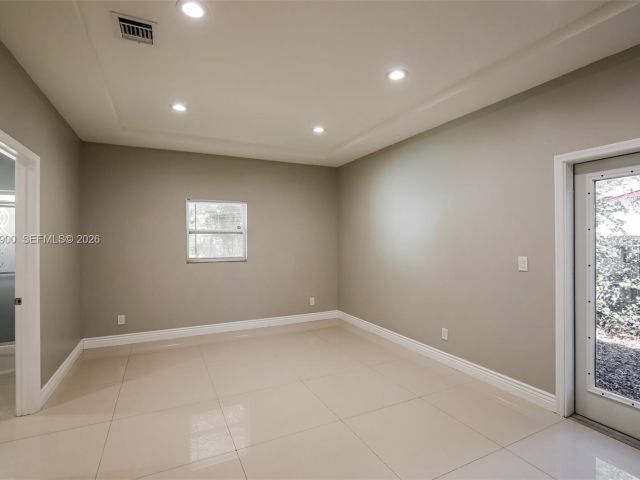 3-bedroom home for rent in Fort Lauderdale - 2835 NW 14th St - MondialRealty