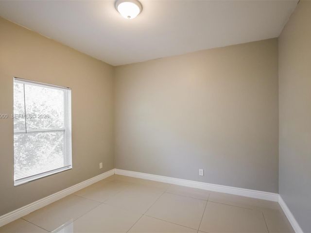 3-bedroom home for rent in Fort Lauderdale - 2835 NW 14th St - MondialRealty