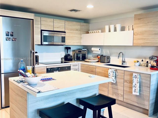 Apartment for sale  Unit #303 - photo 7505191