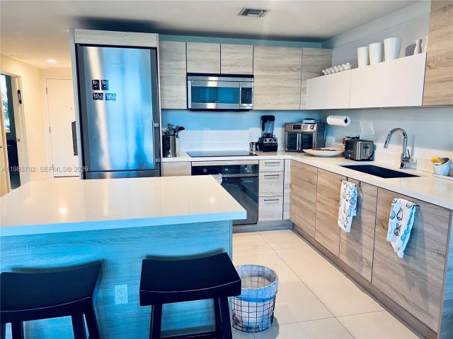 Apartment for sale  Unit #303 - photo 7505193