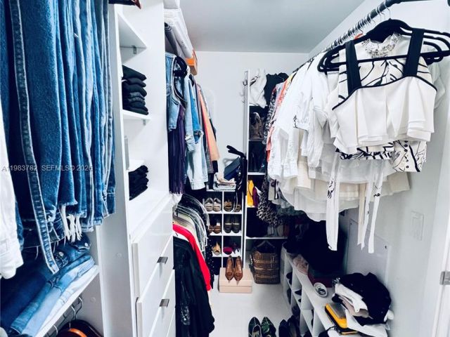 Apartment for sale  Unit #303 - photo 7505201