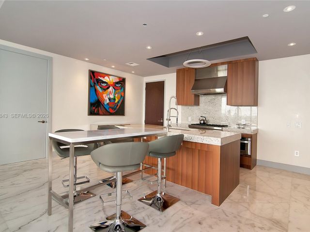 Apartment for rent  Unit #505N - photo 7507717