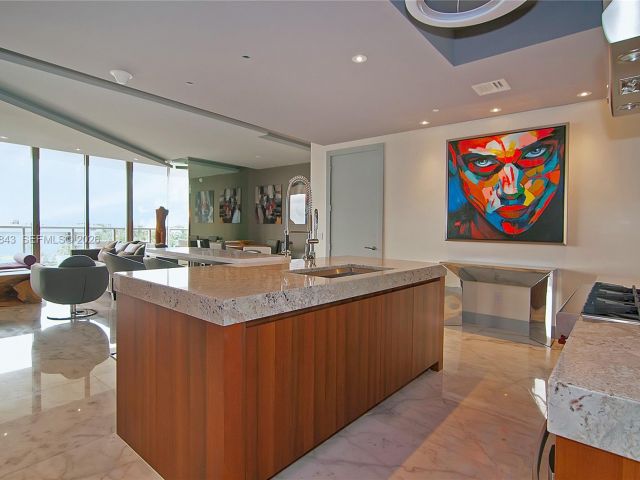 Apartment for rent  Unit #505N - photo 7507720