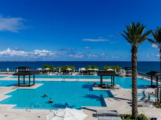 2-bedroom condo for rent in Hallandale Beach - 1800 S Ocean Dr 909 - MondialRealty