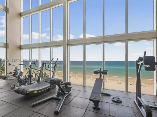 2-bedroom condo for rent in Hallandale Beach - 1800 S Ocean Dr 909 - MondialRealty