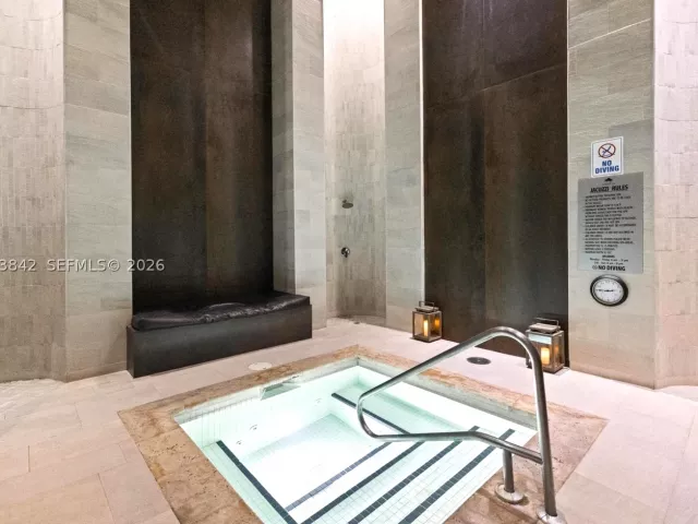 2-bedroom condo for rent in Hallandale Beach - 1800 S Ocean Dr 909 - MondialRealty