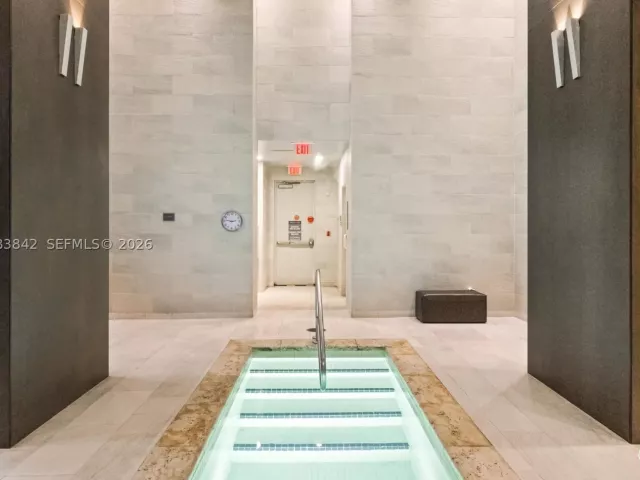 2-bedroom condo for rent in Hallandale Beach - 1800 S Ocean Dr 909 - MondialRealty