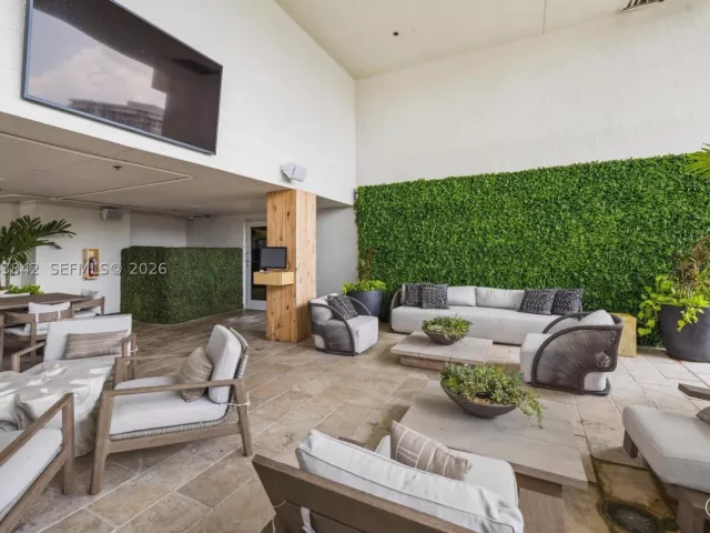 2-bedroom condo for rent in Hallandale Beach - 1800 S Ocean Dr 909 - MondialRealty