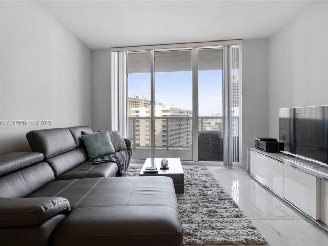 Apartment for rent  Unit #909 - photo 7500378