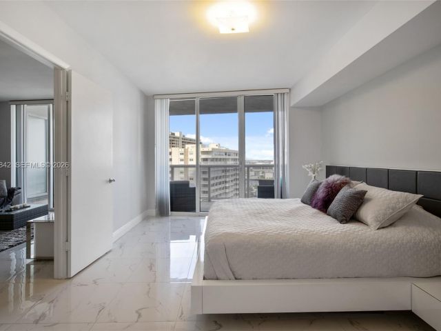 Apartment for rent  Unit #909 - photo 7500383