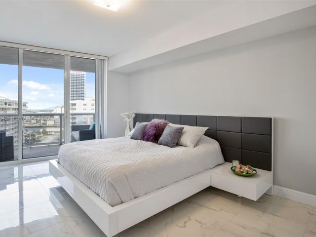 Apartment for rent  Unit #909 - photo 7500384