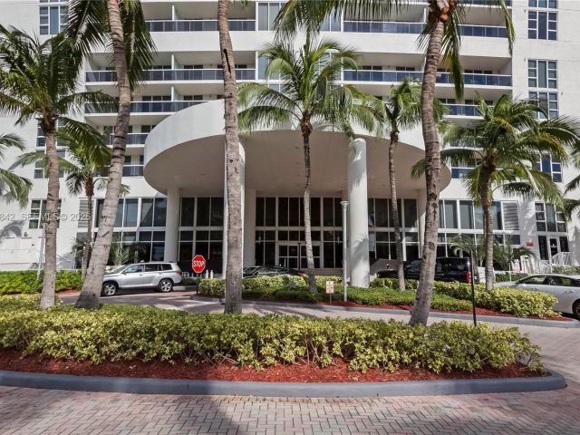 Apartment for rent  Unit #909 - photo 7500393