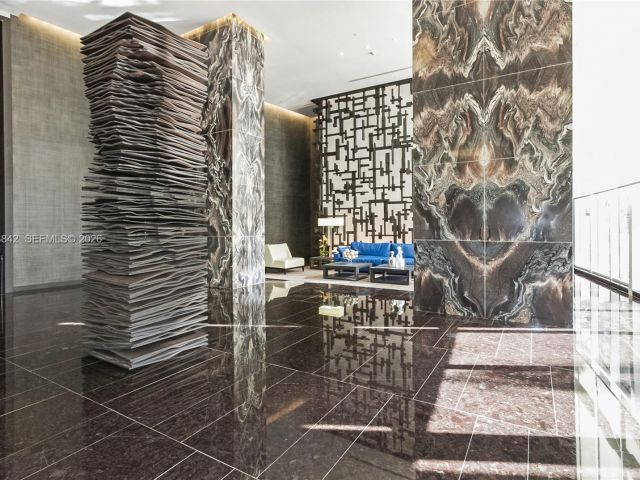 Apartment for rent  Unit #909 - photo 7500394