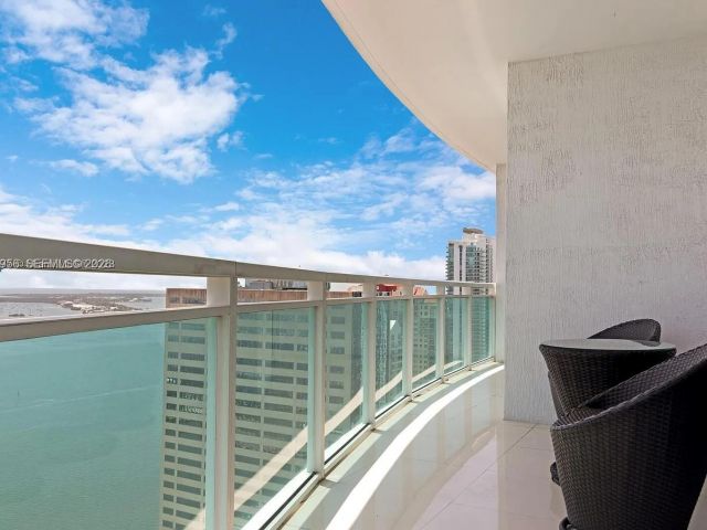 Apartment for rent  Unit #3710 - photo 7461461