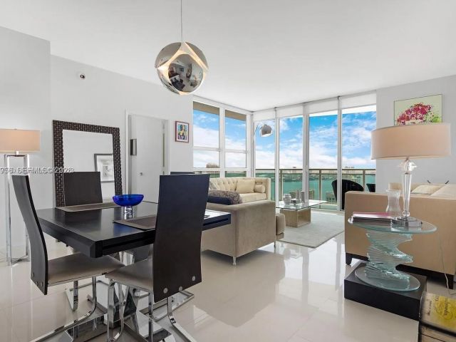 Apartment for rent  Unit #3710 - photo 7461475