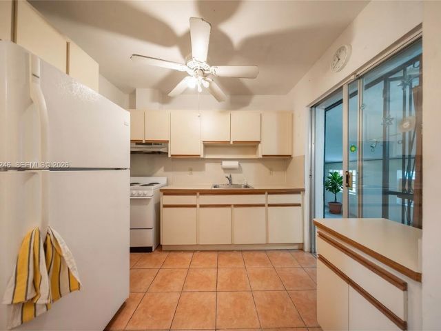 Home for sale at 512 Mendoza Ave - photo 7470675