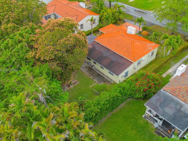 Home for sale at 512 Mendoza Ave - photo 7470685