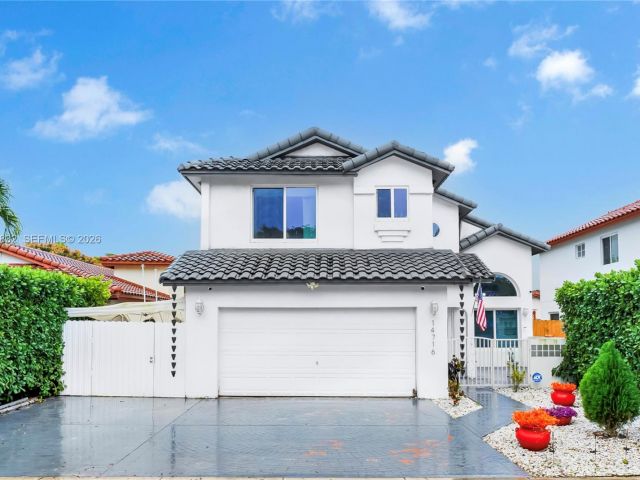4-bedroom home for sale in Miami - 14716 SW 111th Ter - MondialRealty