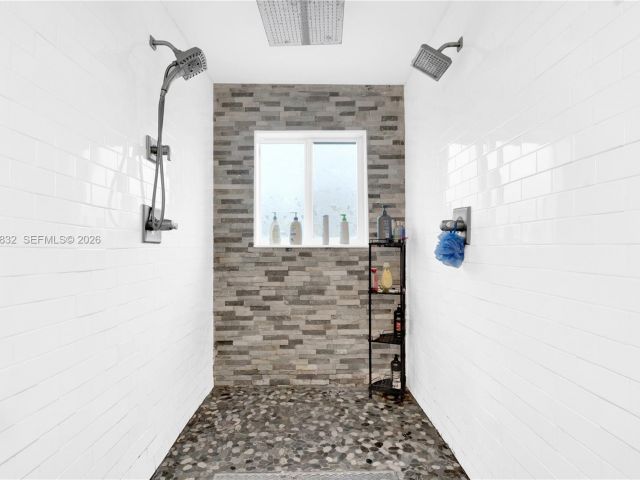 4-bedroom home for sale in Miami - 14716 SW 111th Ter - MondialRealty