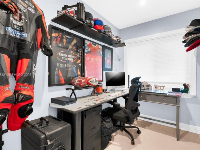 4-bedroom home for sale in Miami - 14716 SW 111th Ter - MondialRealty