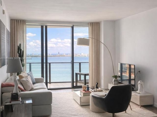 Apartment for rent  Unit #2807 - photo 7493265