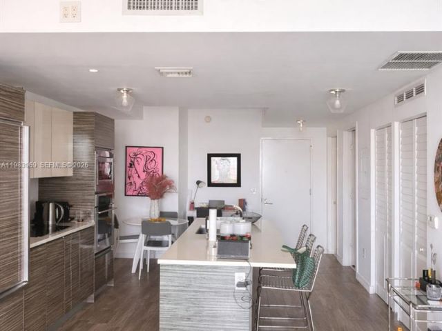 Apartment for rent  Unit #2807 - photo 7493267