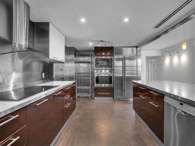 Apartment for sale  Unit #1009 - photo 7491035