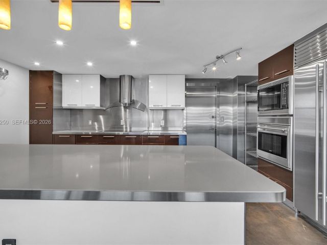 Apartment for sale  Unit #1009 - photo 7491041