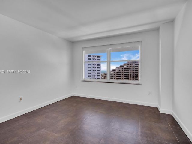 Apartment for sale  Unit #1009 - photo 7491045